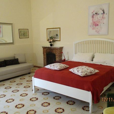 Resort Giardino Degli Aranci - Casa Lisca بارونيسي المظهر الخارجي الصورة