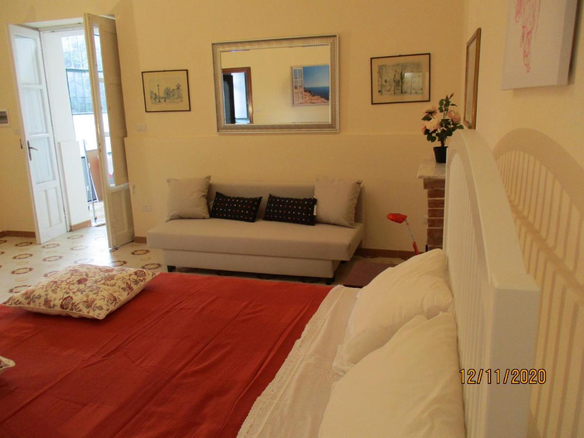 Resort Giardino Degli Aranci - Casa Lisca بارونيسي المظهر الخارجي الصورة