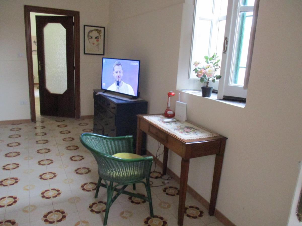 Resort Giardino Degli Aranci - Casa Lisca بارونيسي المظهر الخارجي الصورة